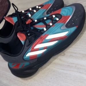 Guardian of the Galaxy edition Adidas Ozelias size 9 RARE